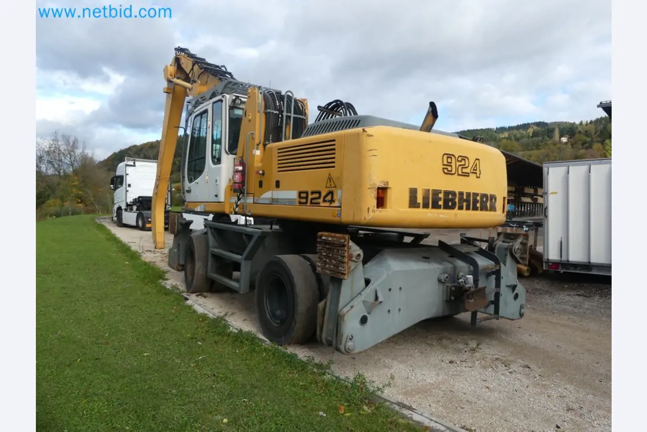 Fahrzeuge und Maschinen für die Bereiche Umwelttechnik, Recyclingwirtschaft, Holz, u.a.-17