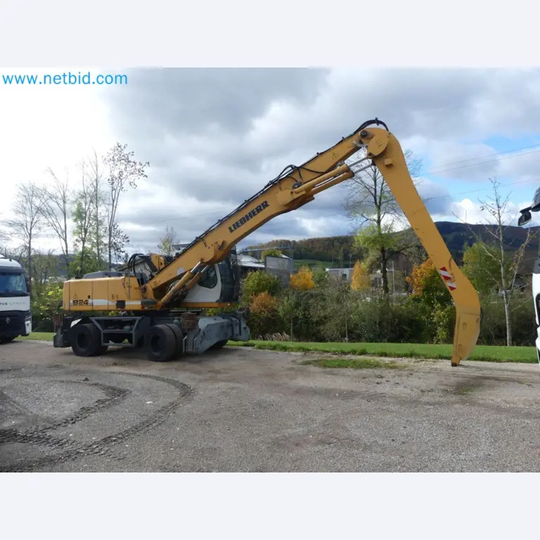 Fahrzeuge und Maschinen für die Bereiche Umwelttechnik, Recyclingwirtschaft, Holz, u.a.-1