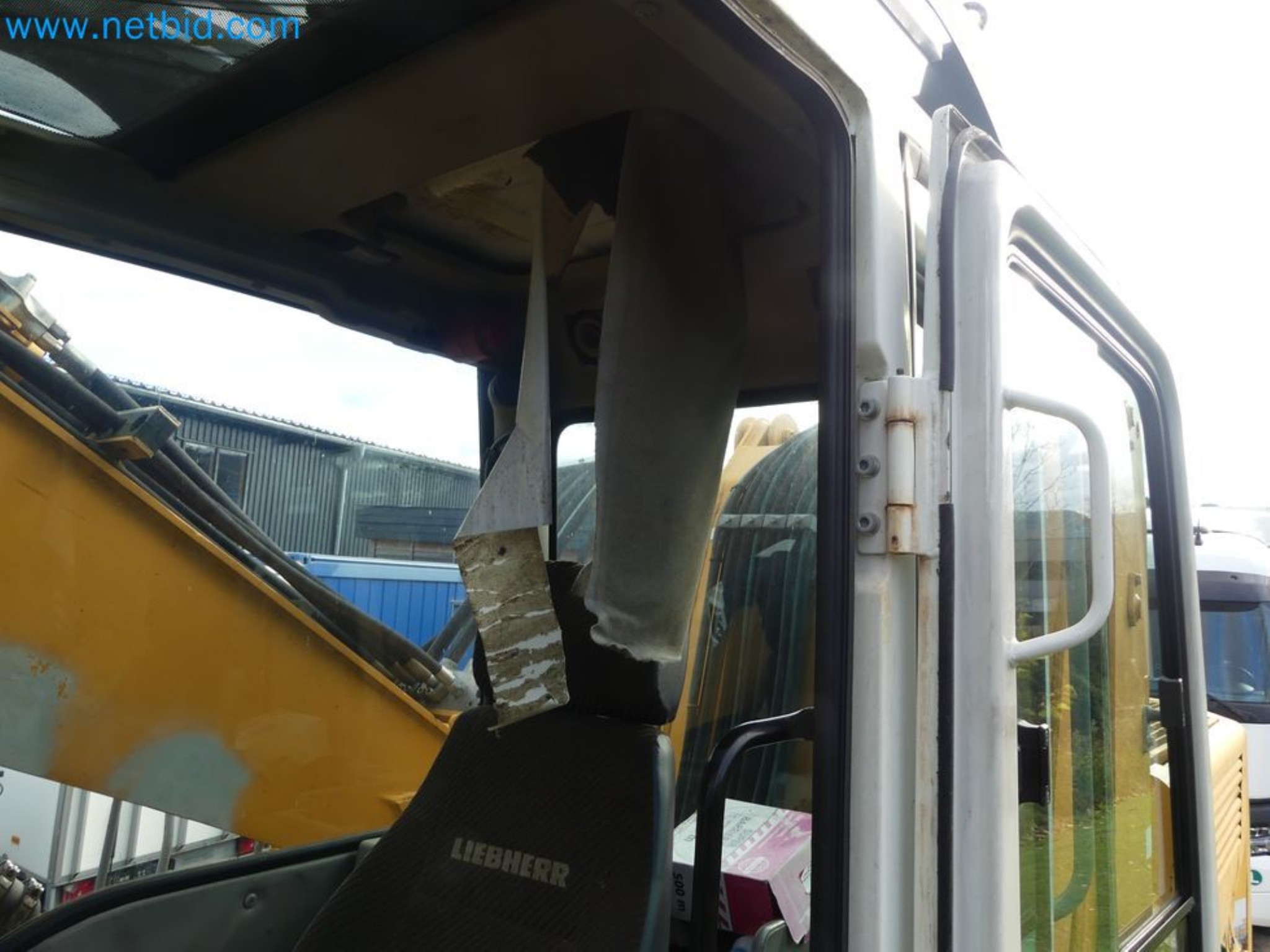 Kompakter Teleskoplader MERLO TF35.7-115 und Kompostier-/Trennanlagensystem Compostdetective CD 3012-36