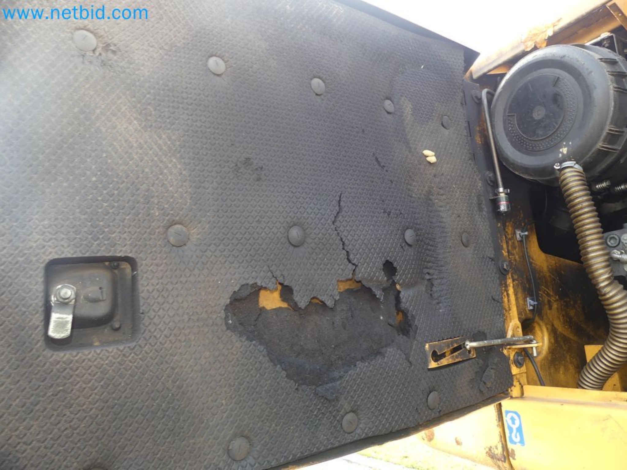 Kompakter Teleskoplader MERLO TF35.7-115 und Kompostier-/Trennanlagensystem Compostdetective CD 3012-50