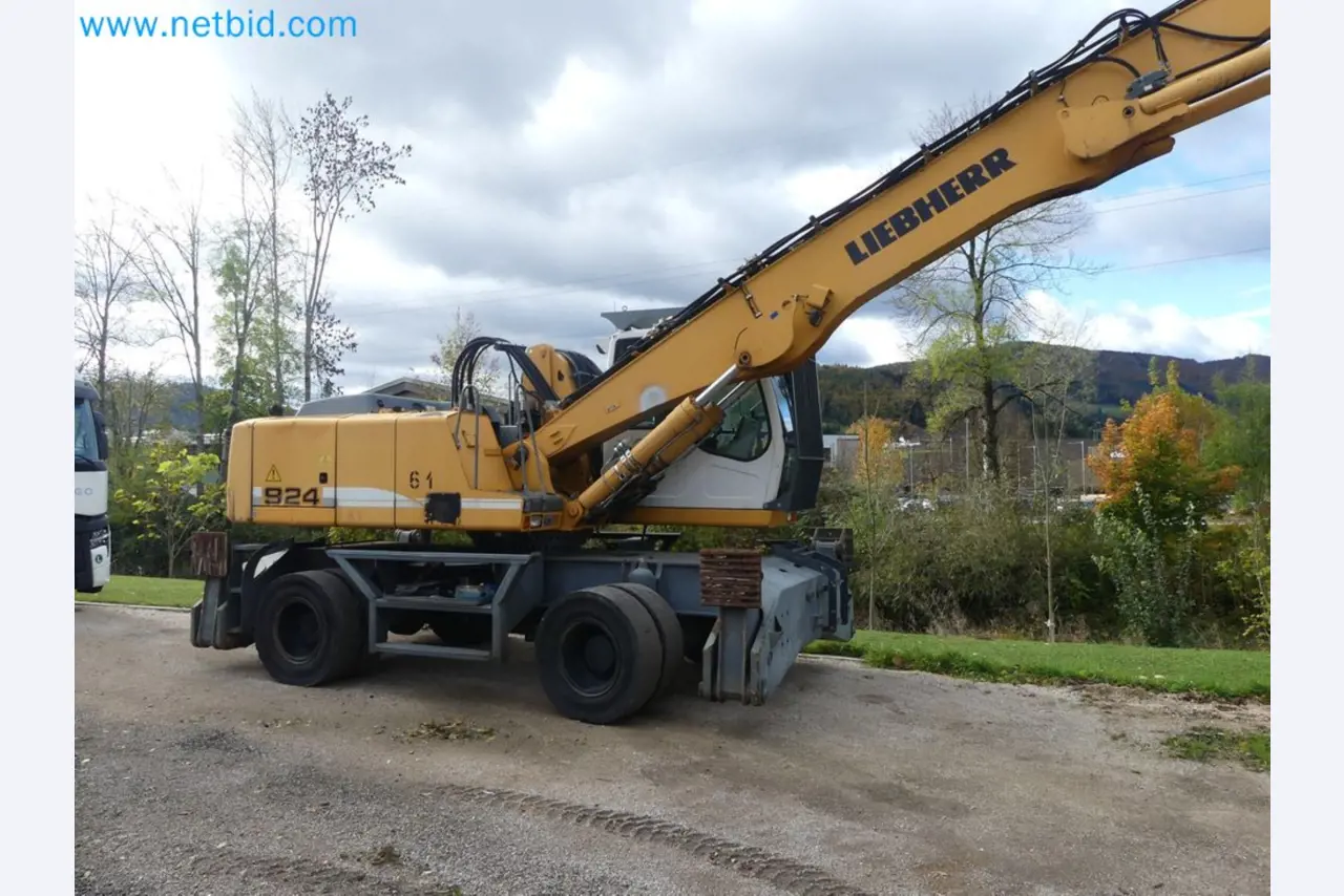Fahrzeuge und Maschinen für die Bereiche Umwelttechnik, Recyclingwirtschaft, Holz, u.a.-73