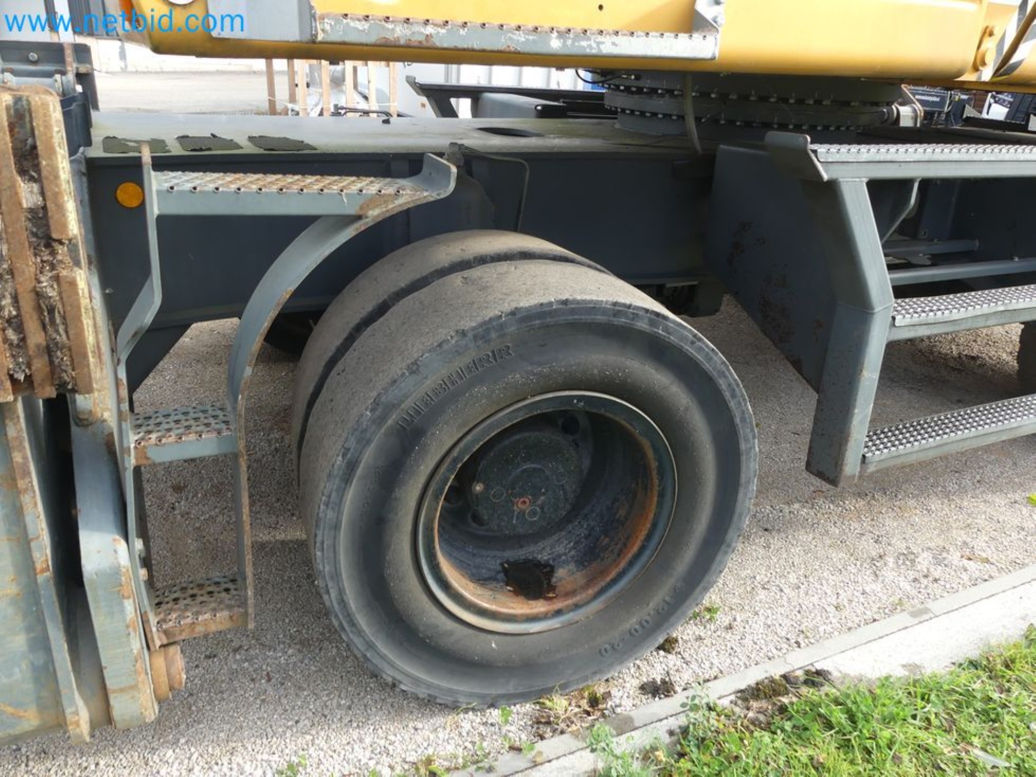 Kompakter Teleskoplader MERLO TF35.7-115 und Kompostier-/Trennanlagensystem Compostdetective CD 3012-9