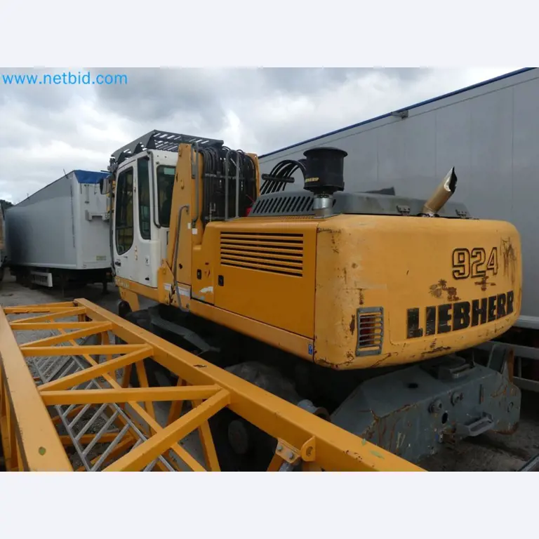 Fahrzeuge und Maschinen für die Bereiche Umwelttechnik, Recyclingwirtschaft, Holz, u.a.-21