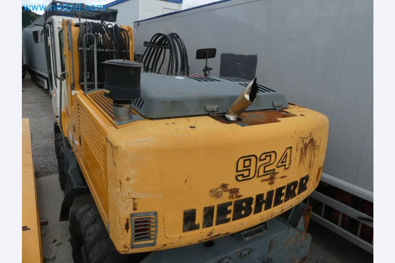 Fahrzeuge und Maschinen für die Bereiche Umwelttechnik, Recyclingwirtschaft, Holz, u.a.-24