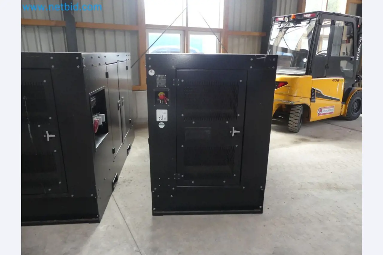 Fahrzeuge und Maschinen für die Bereiche Umwelttechnik, Recyclingwirtschaft, Holz, u.a.-12