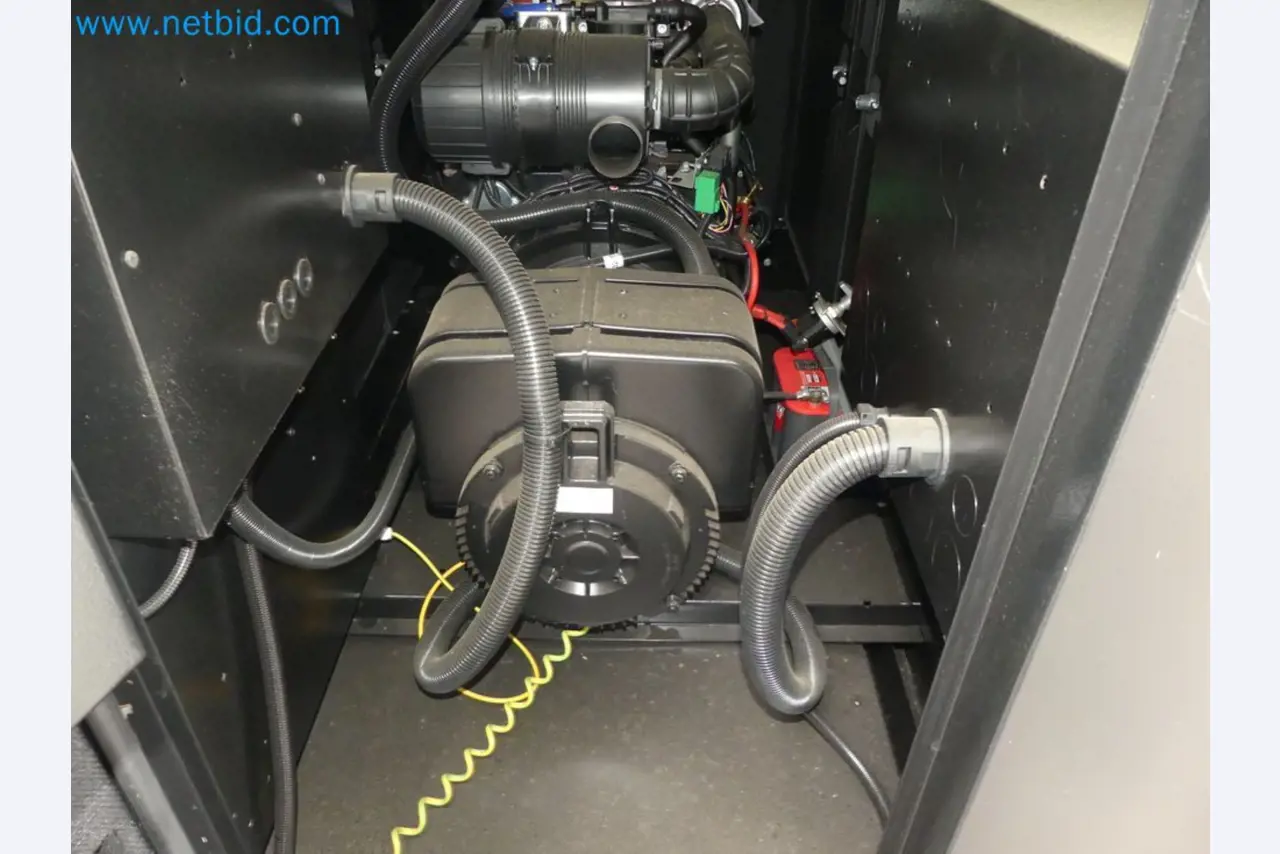 Fahrzeuge und Maschinen für die Bereiche Umwelttechnik, Recyclingwirtschaft, Holz, u.a.-7