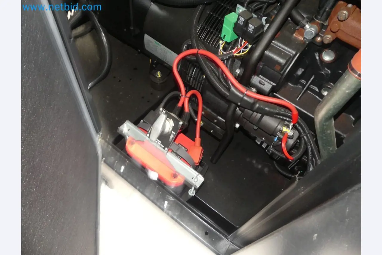 Fahrzeuge und Maschinen für die Bereiche Umwelttechnik, Recyclingwirtschaft, Holz, u.a.-4