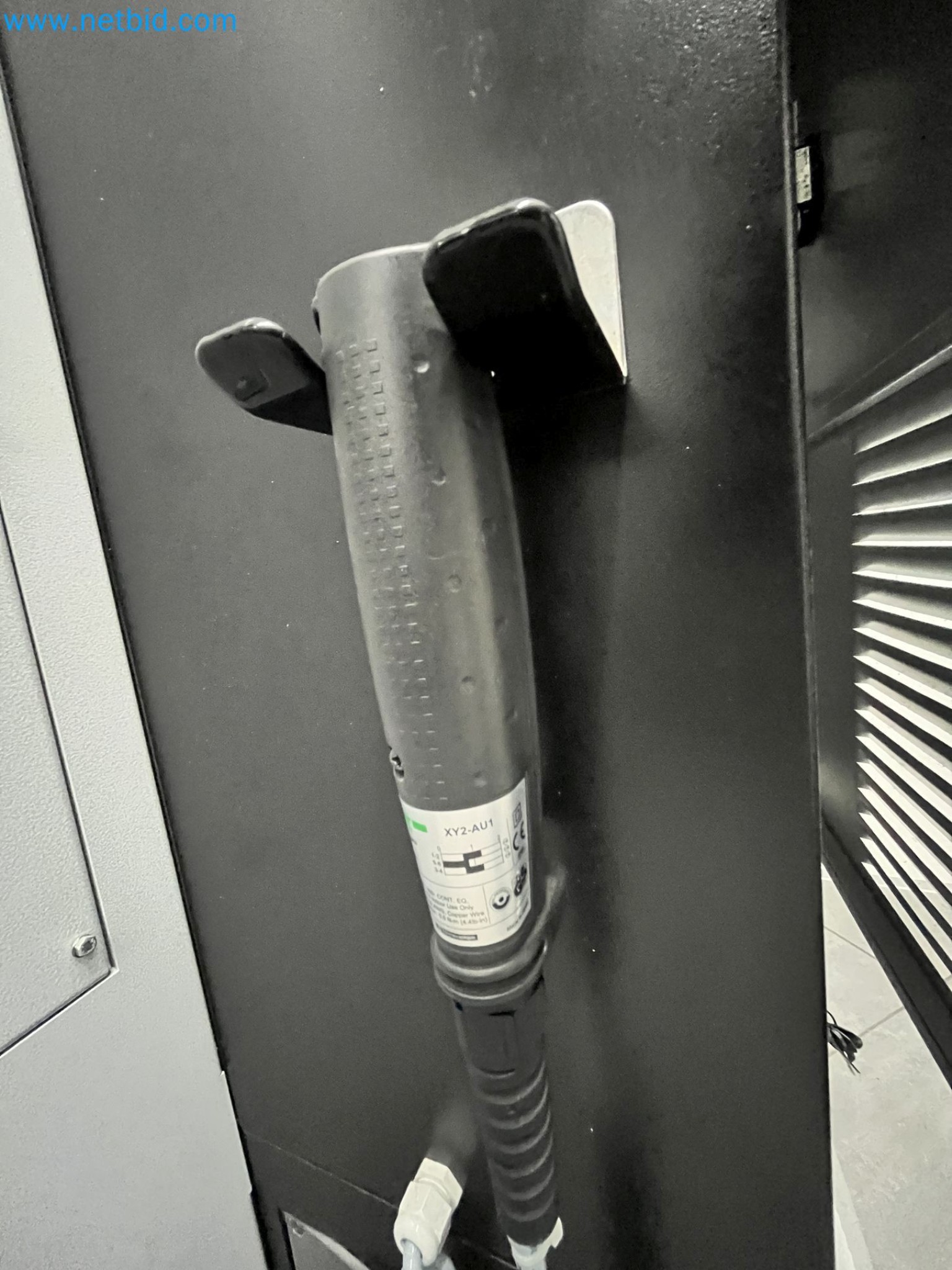 On behalf of Mess. MT Picture Display Germany GmbH formerly production facility for PANASONIC Colour Picture Tubes we are auctioning the well-maintained machinery and equipment.-17