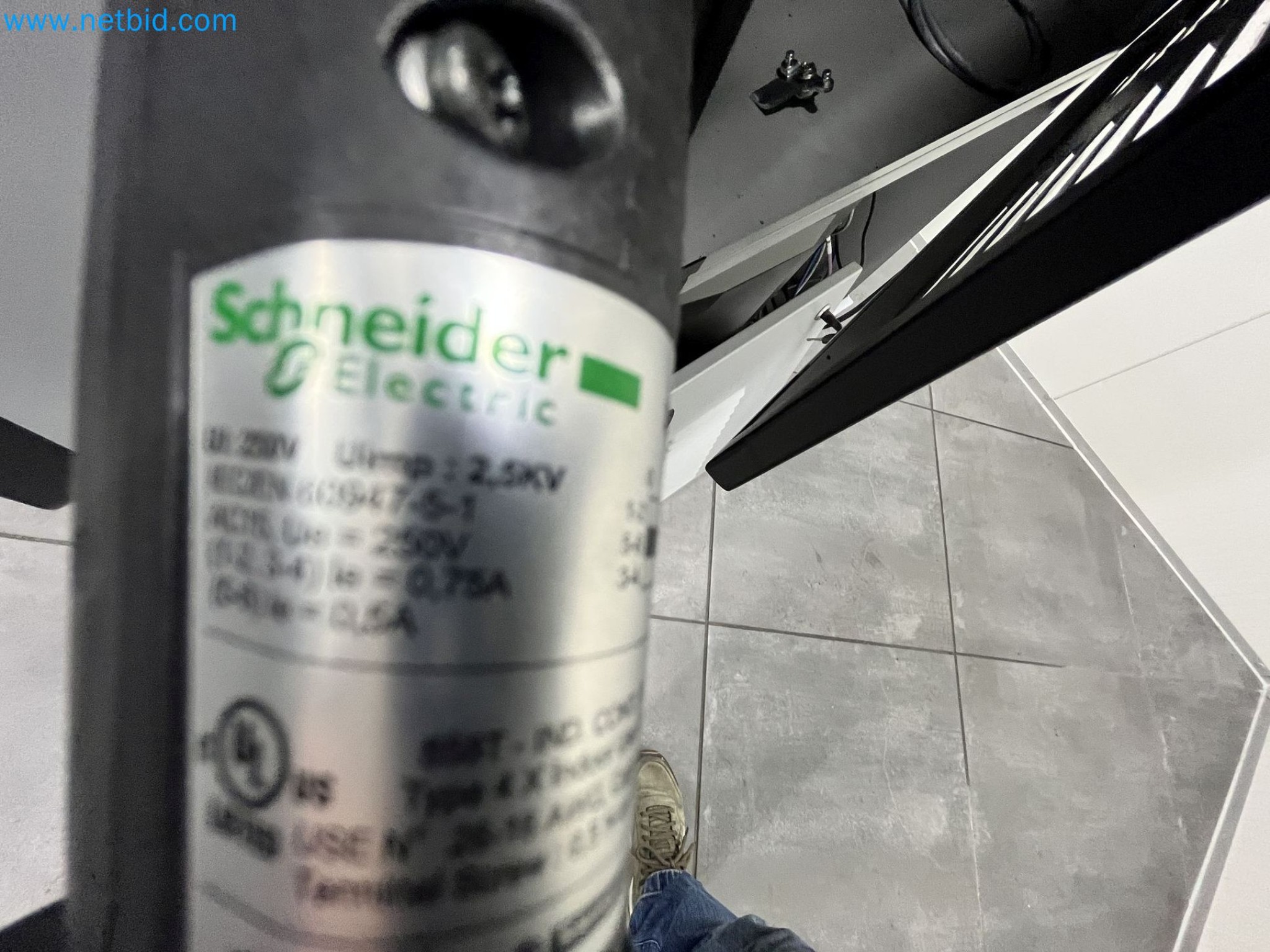 On behalf of Mess. MT Picture Display Germany GmbH formerly production facility for PANASONIC Colour Picture Tubes we are auctioning the well-maintained machinery and equipment.-20