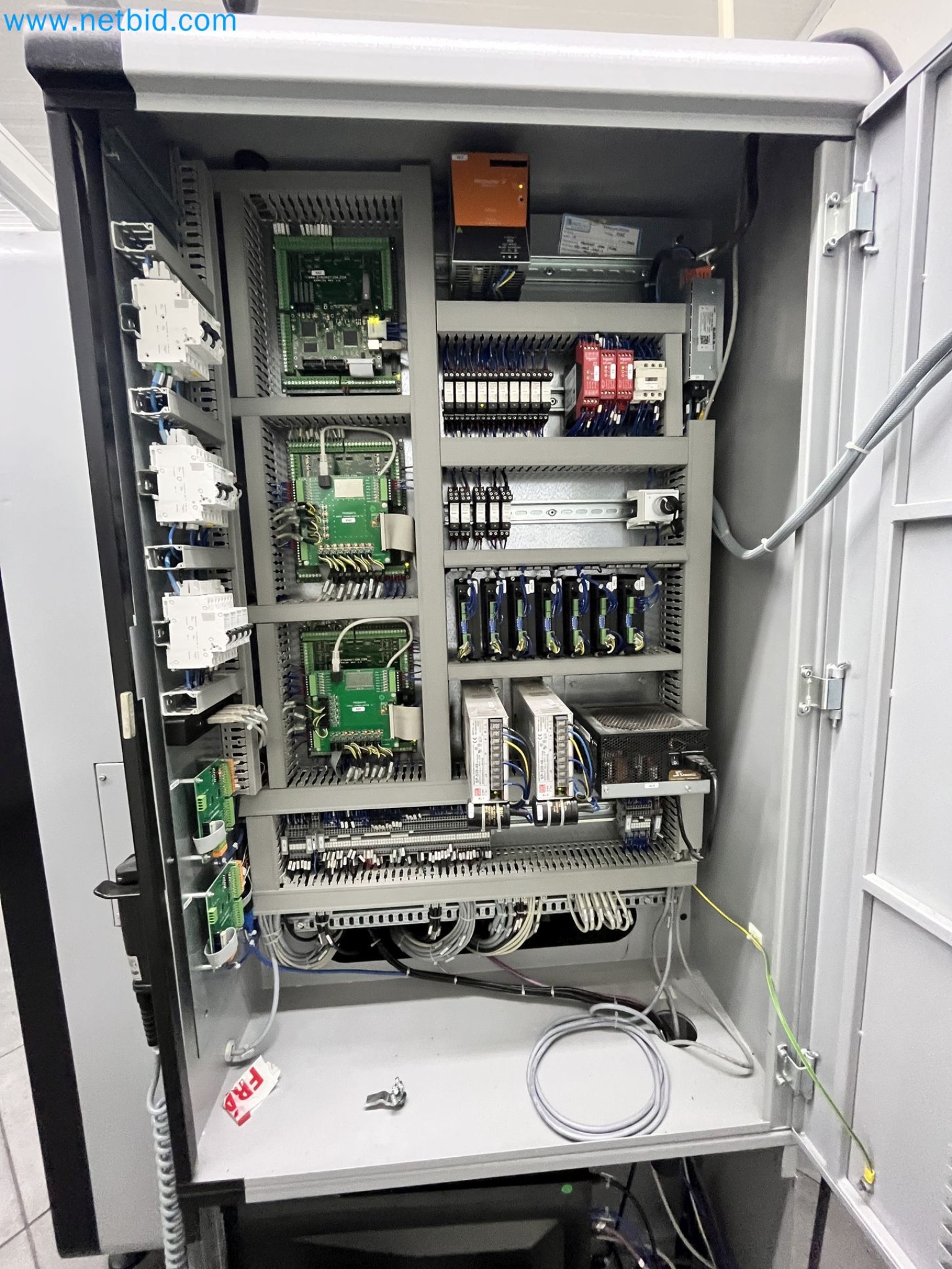 On behalf of Mess. MT Picture Display Germany GmbH formerly production facility for PANASONIC Colour Picture Tubes we are auctioning the well-maintained machinery and equipment.-27