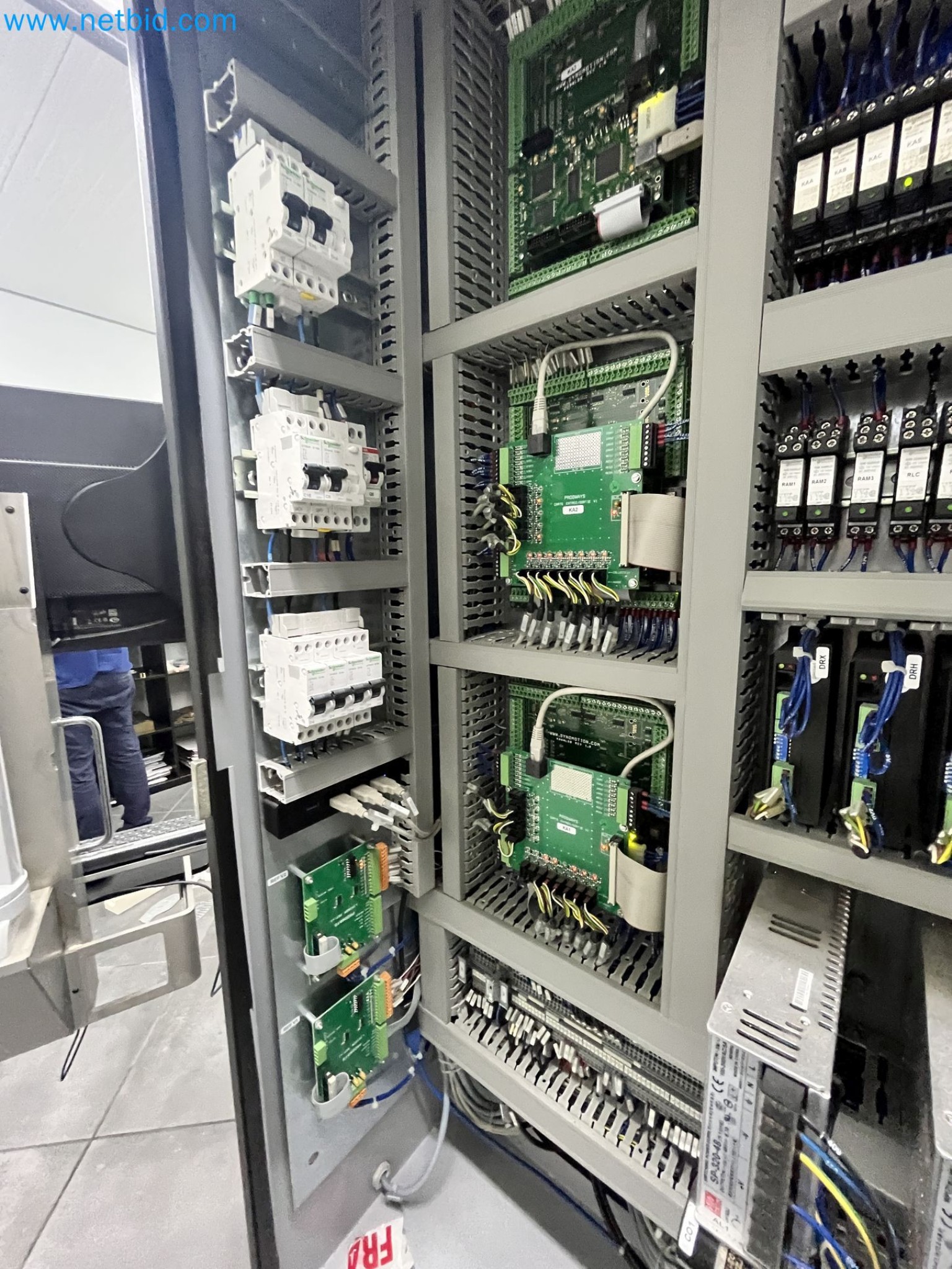 On behalf of Mess. MT Picture Display Germany GmbH formerly production facility for PANASONIC Colour Picture Tubes we are auctioning the well-maintained machinery and equipment.-34