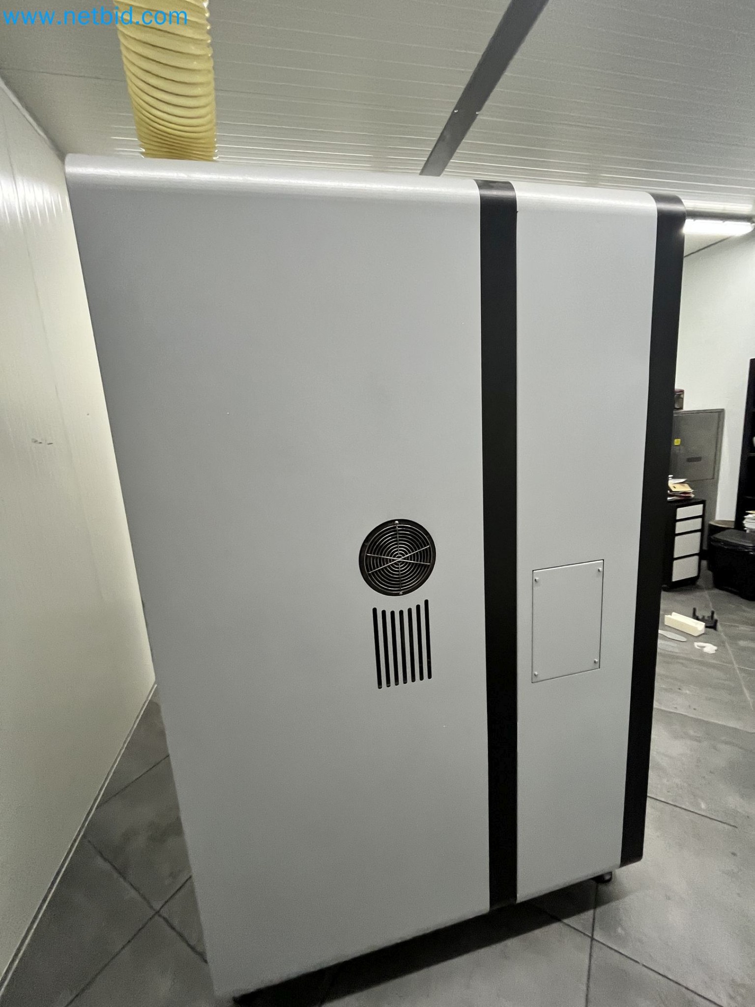 On behalf of Mess. MT Picture Display Germany GmbH formerly production facility for PANASONIC Colour Picture Tubes we are auctioning the well-maintained machinery and equipment.-44