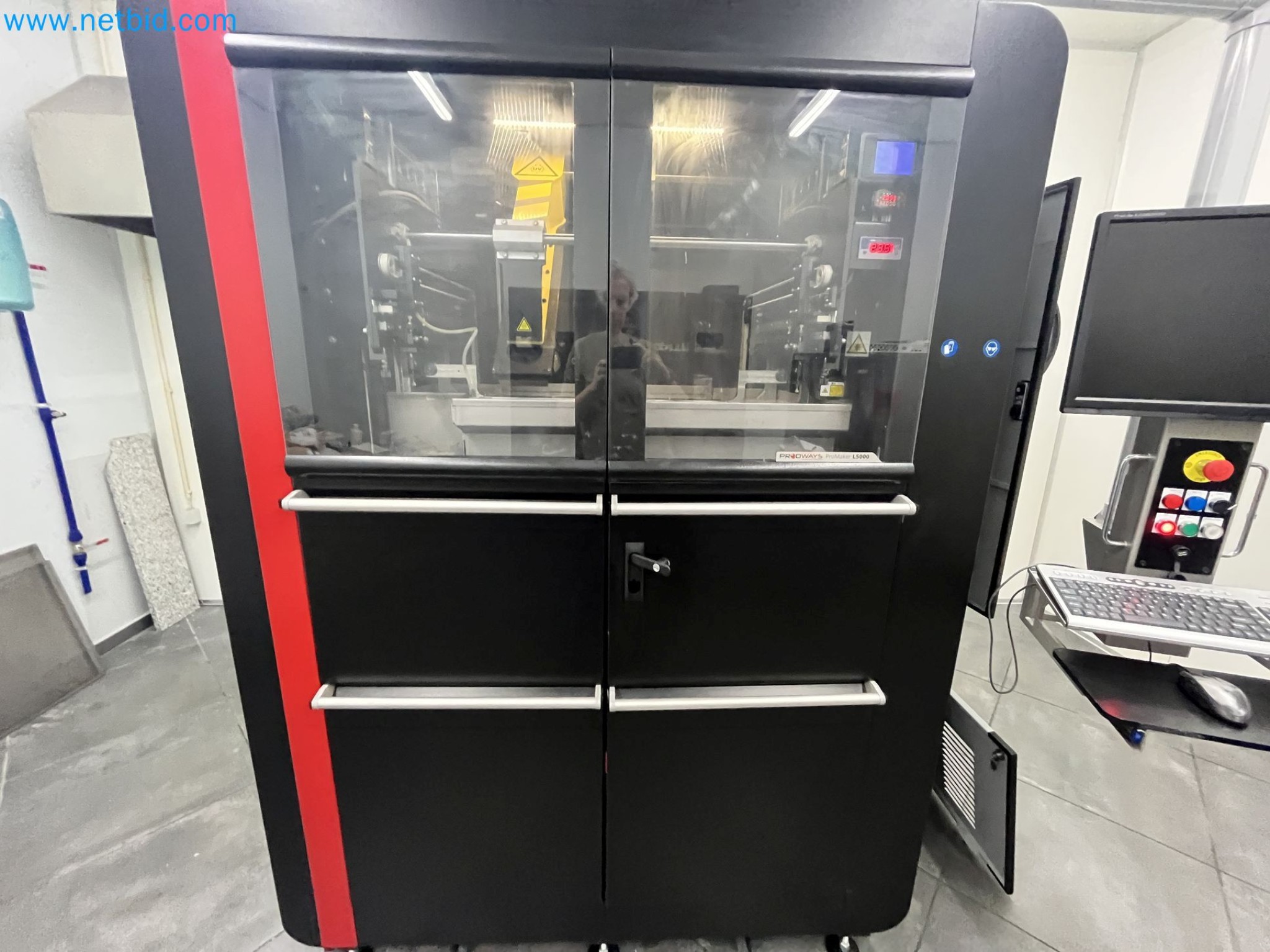 On behalf of Mess. MT Picture Display Germany GmbH formerly production facility for PANASONIC Colour Picture Tubes we are auctioning the well-maintained machinery and equipment.-47