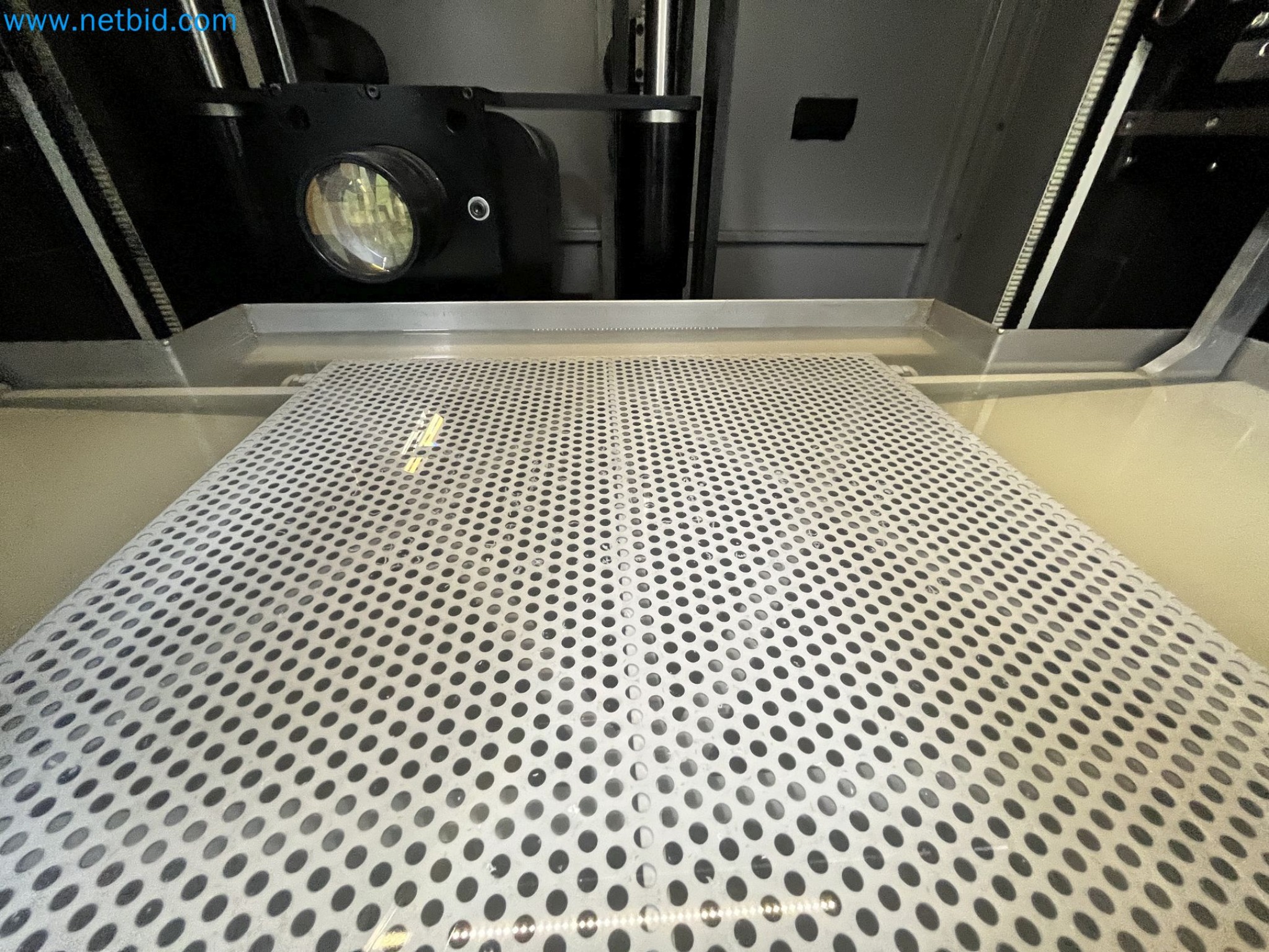 On behalf of Mess. MT Picture Display Germany GmbH formerly production facility for PANASONIC Colour Picture Tubes we are auctioning the well-maintained machinery and equipment.-58