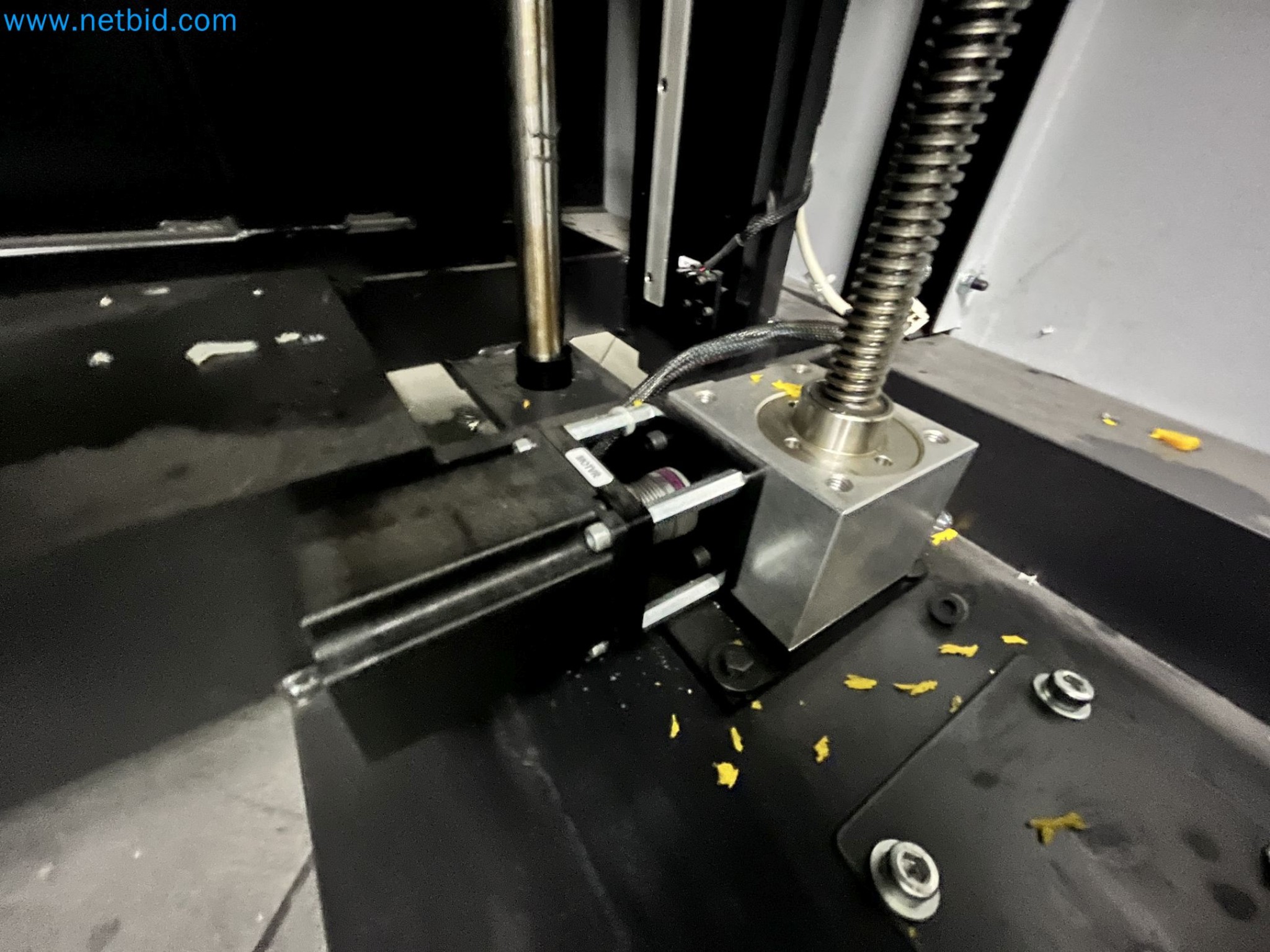 On behalf of Mess. MT Picture Display Germany GmbH formerly production facility for PANASONIC Colour Picture Tubes we are auctioning the well-maintained machinery and equipment.-67