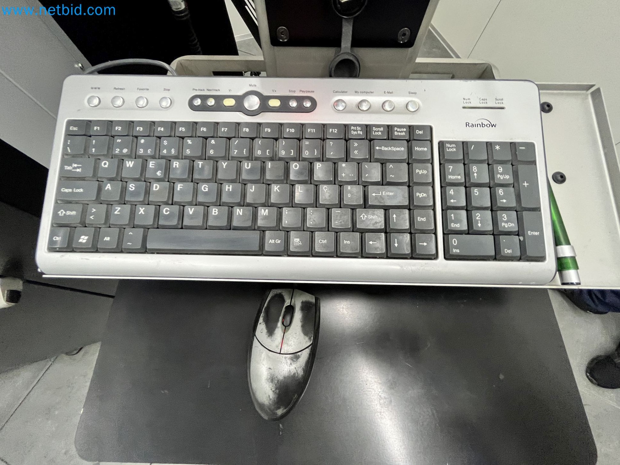 On behalf of Mess. MT Picture Display Germany GmbH formerly production facility for PANASONIC Colour Picture Tubes we are auctioning the well-maintained machinery and equipment.-8