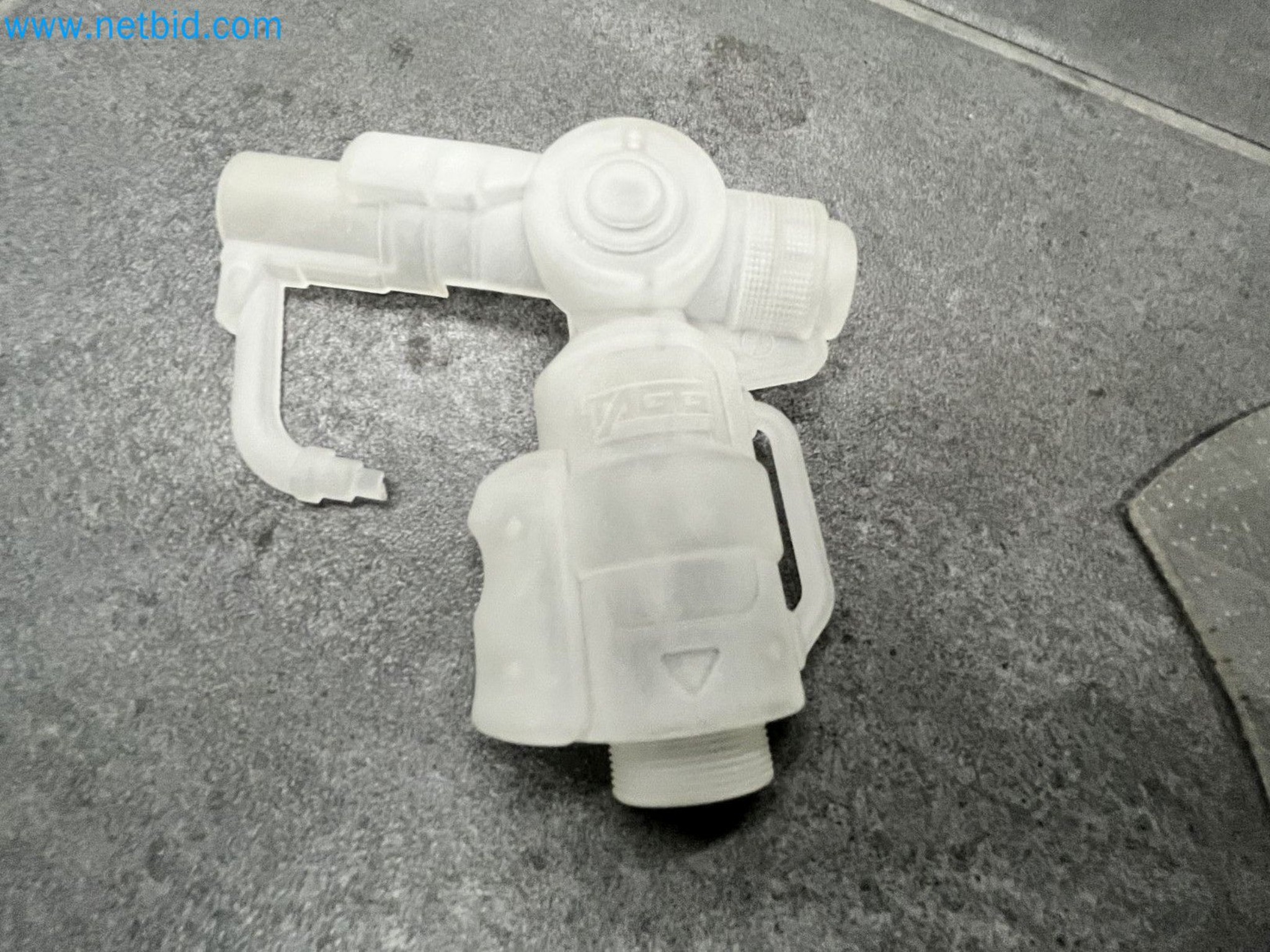 On behalf of Mess. MT Picture Display Germany GmbH formerly production facility for PANASONIC Colour Picture Tubes we are auctioning the well-maintained machinery and equipment.-94