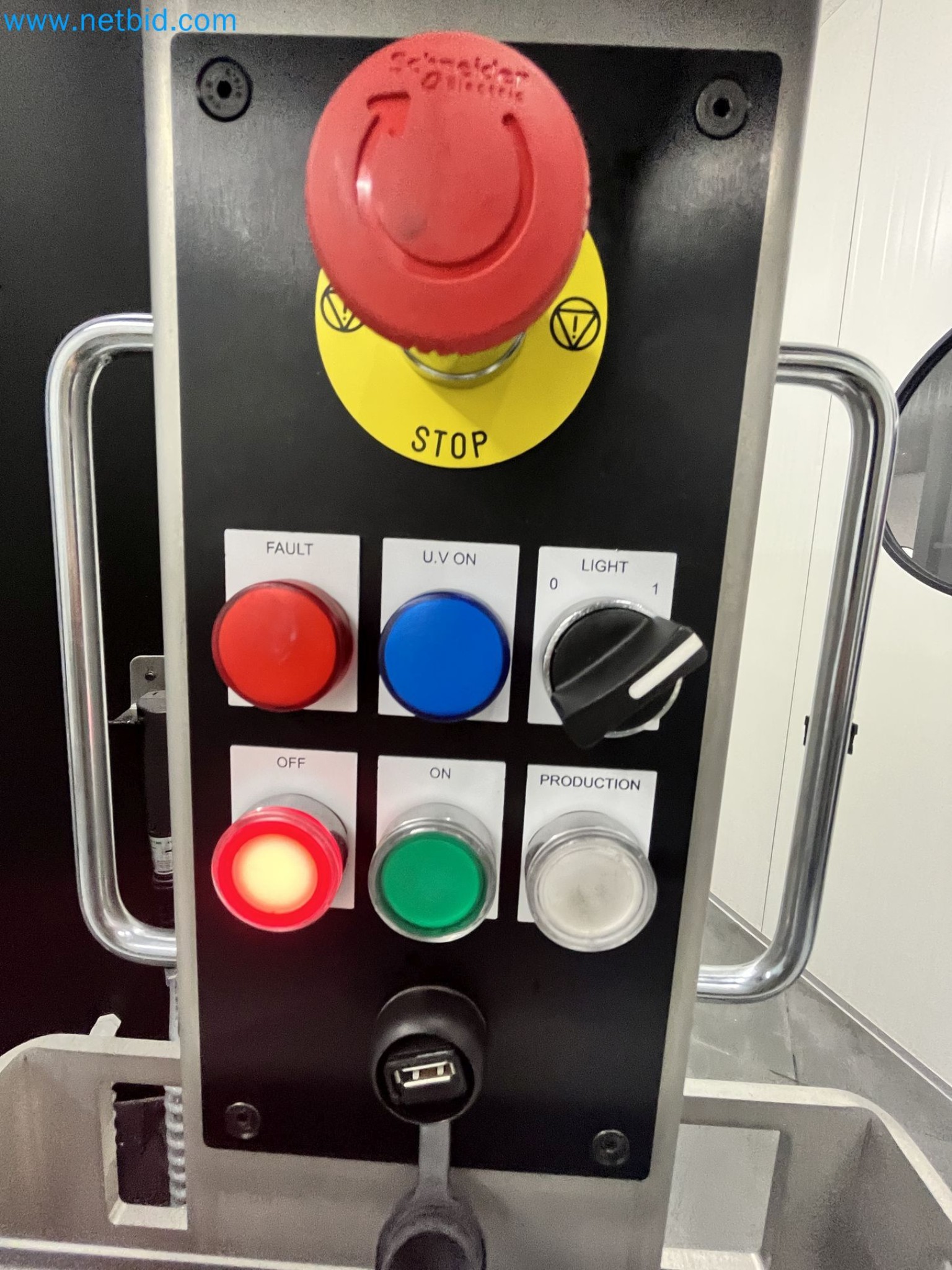 On behalf of Mess. MT Picture Display Germany GmbH formerly production facility for PANASONIC Colour Picture Tubes we are auctioning the well-maintained machinery and equipment.-9