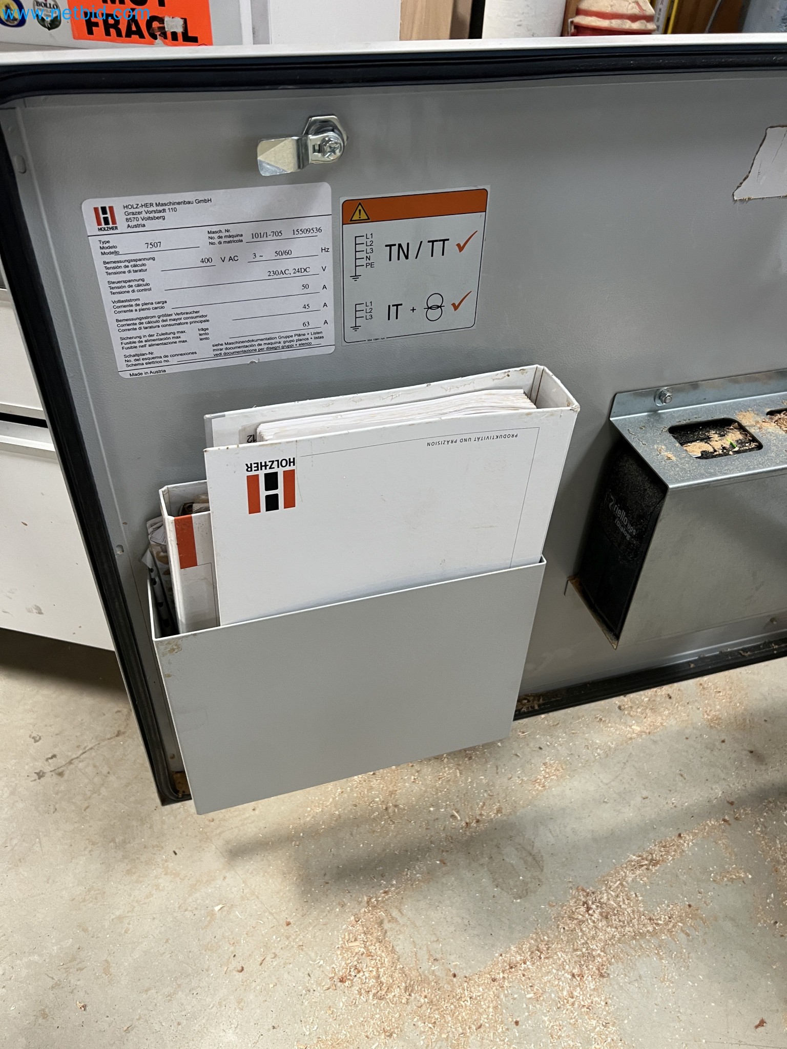 Insolvency liquidation – woodworking machinery for furniture manufacturing in Spain-31