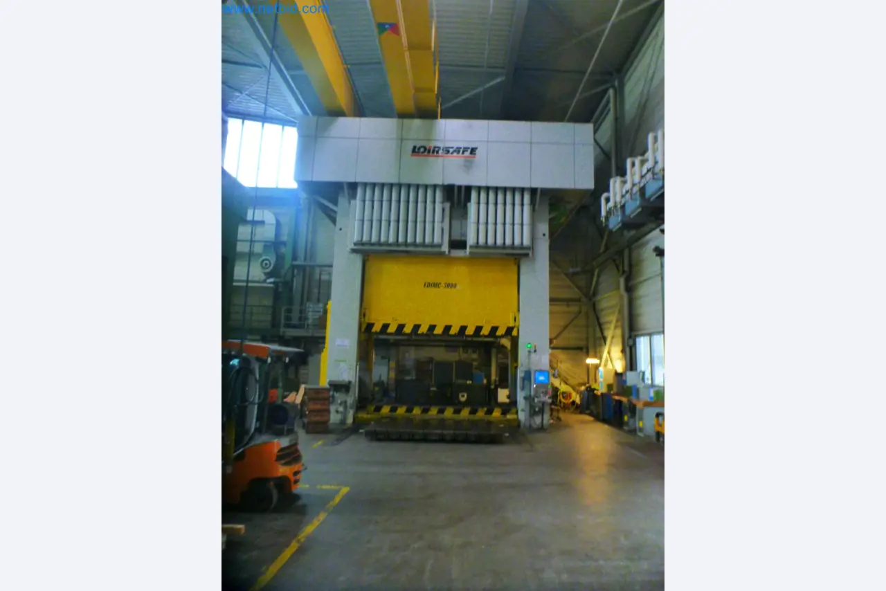 Stroje a systémy z oblasti dodávek pro automobilový průmysl-1