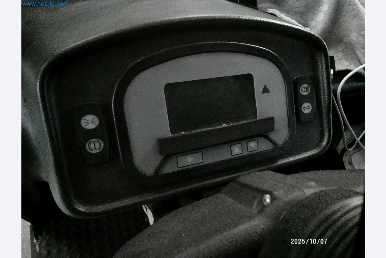 Machines and systems from the automotive supply industry-7