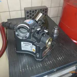 Spiralbohrer-Schleifmaschine/Drill-Sharpener Daris V-391
