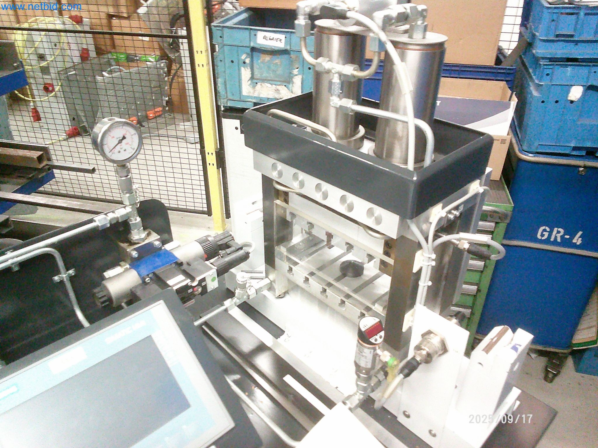 Machines and systems from the automotive supply industry-15