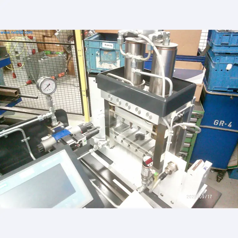 Machines and systems from the automotive supply industry-15