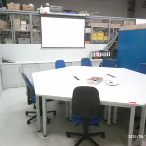 Trapezoidal table element