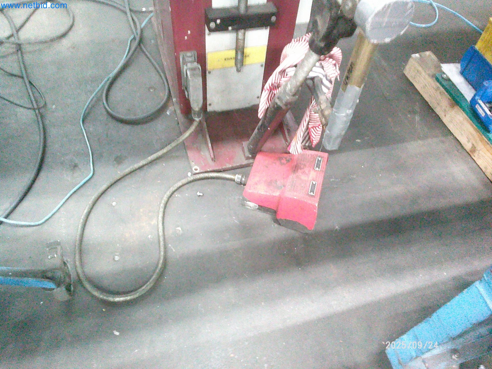 Machines and systems from the automotive supply industry-10