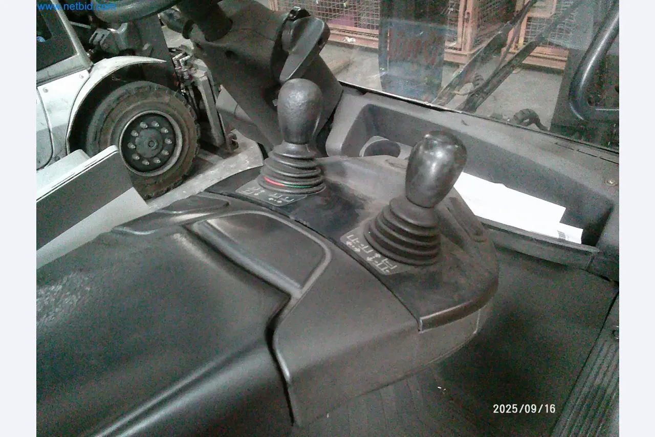 Machines and systems from the automotive supply industry-4