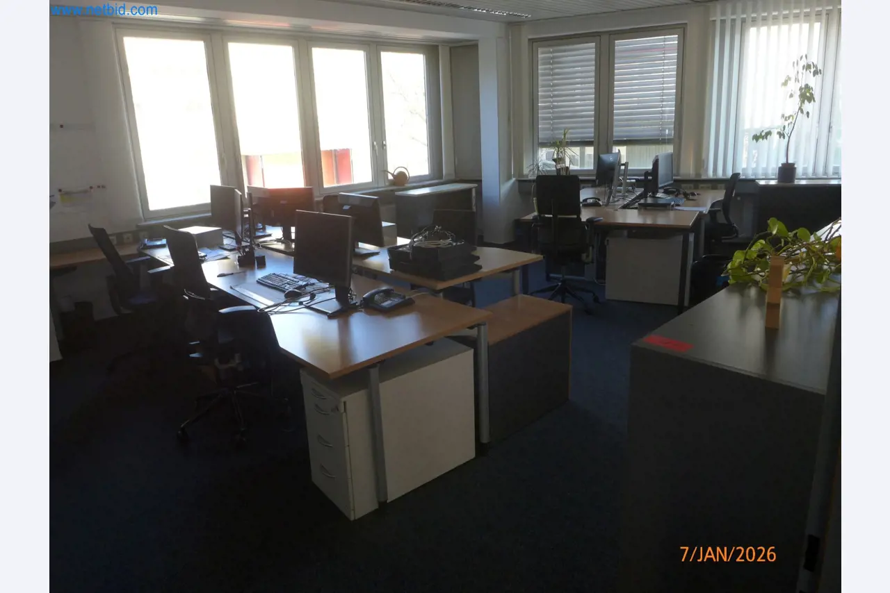 Machines and systems from the automotive supply industry-10