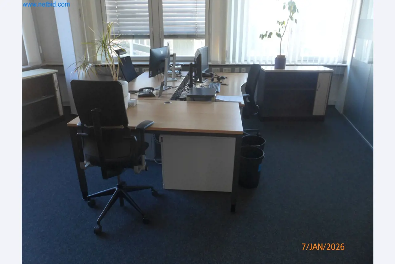 Machines and systems from the automotive supply industry-12