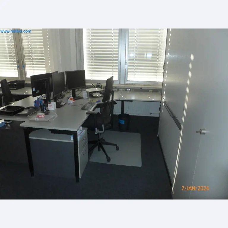 Machines and systems from the automotive supply industry-22