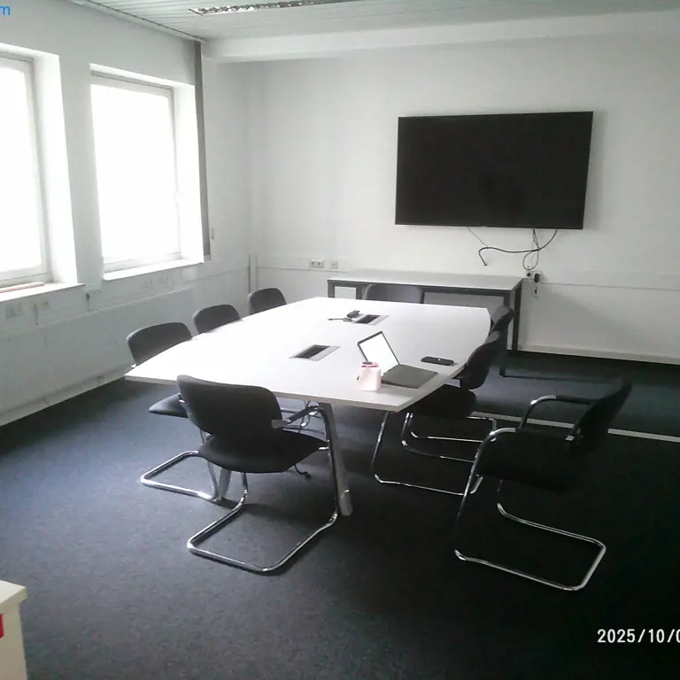 75" flat screen TV (later release) Samsung