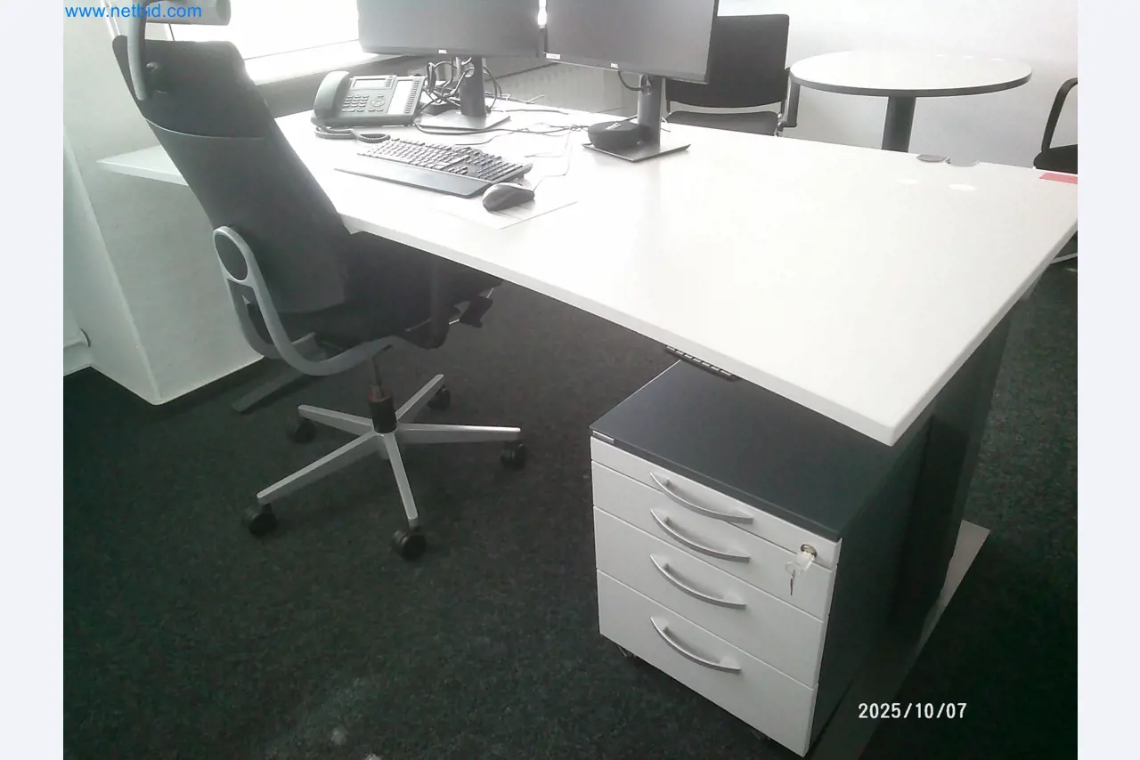 Machines and systems from the automotive supply industry-32