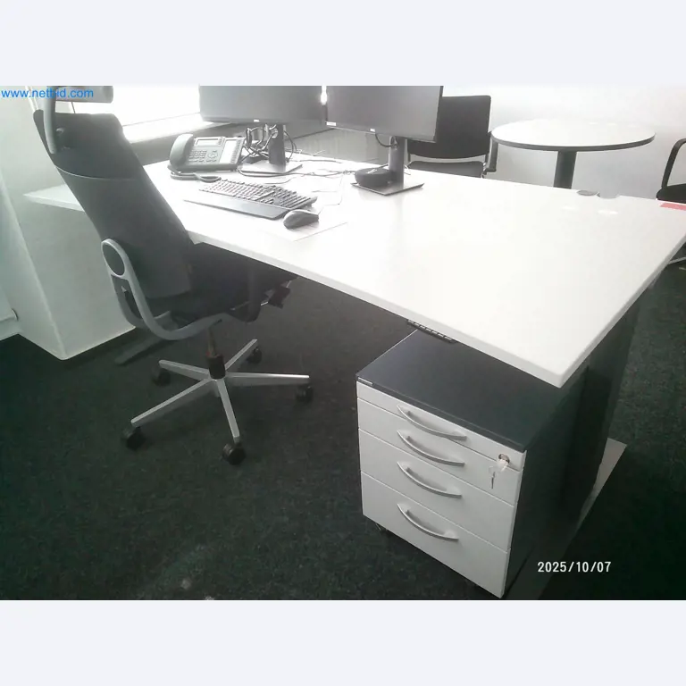 Machines and systems from the automotive supply industry-32