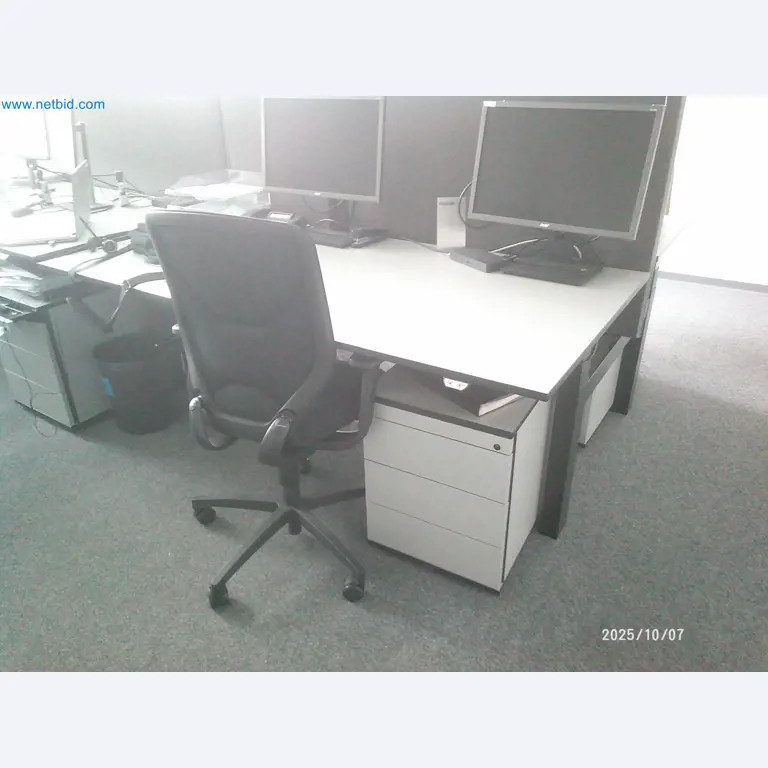 Machines and systems from the automotive supply industry-47