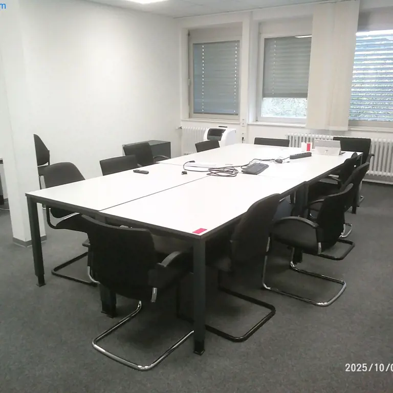 75" flat screen TV (later release) Samsung GU75TU6979U