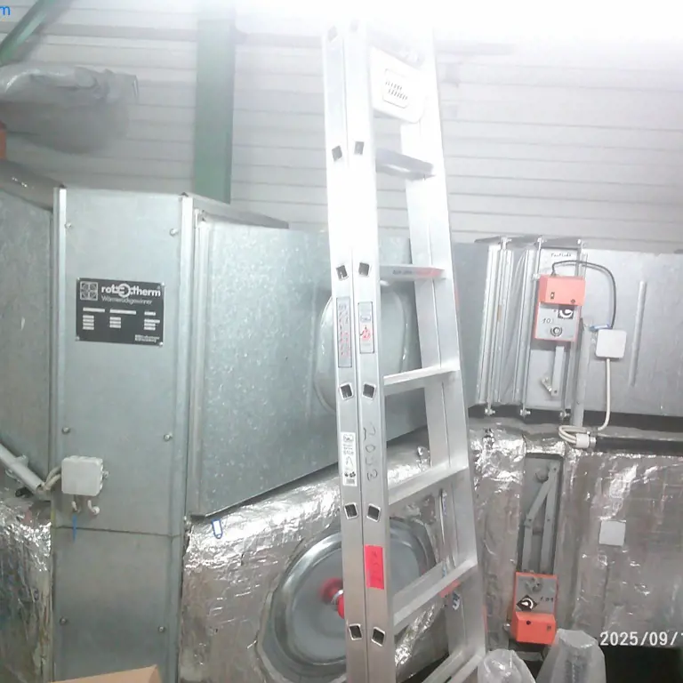 2 Conference chairs Vitra Soft Pad Chair EA 207