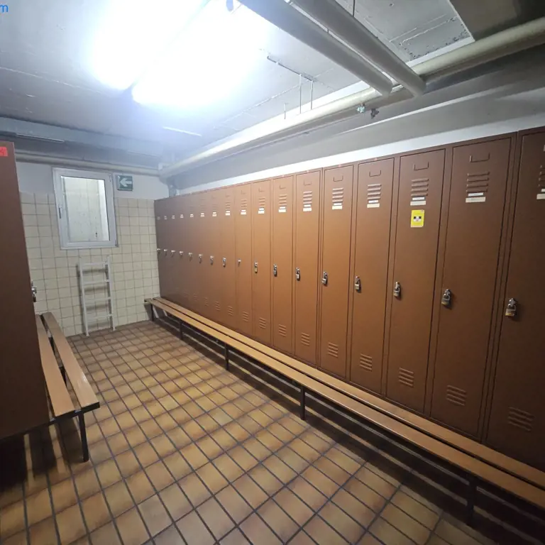 1 Posten Changing room lockers