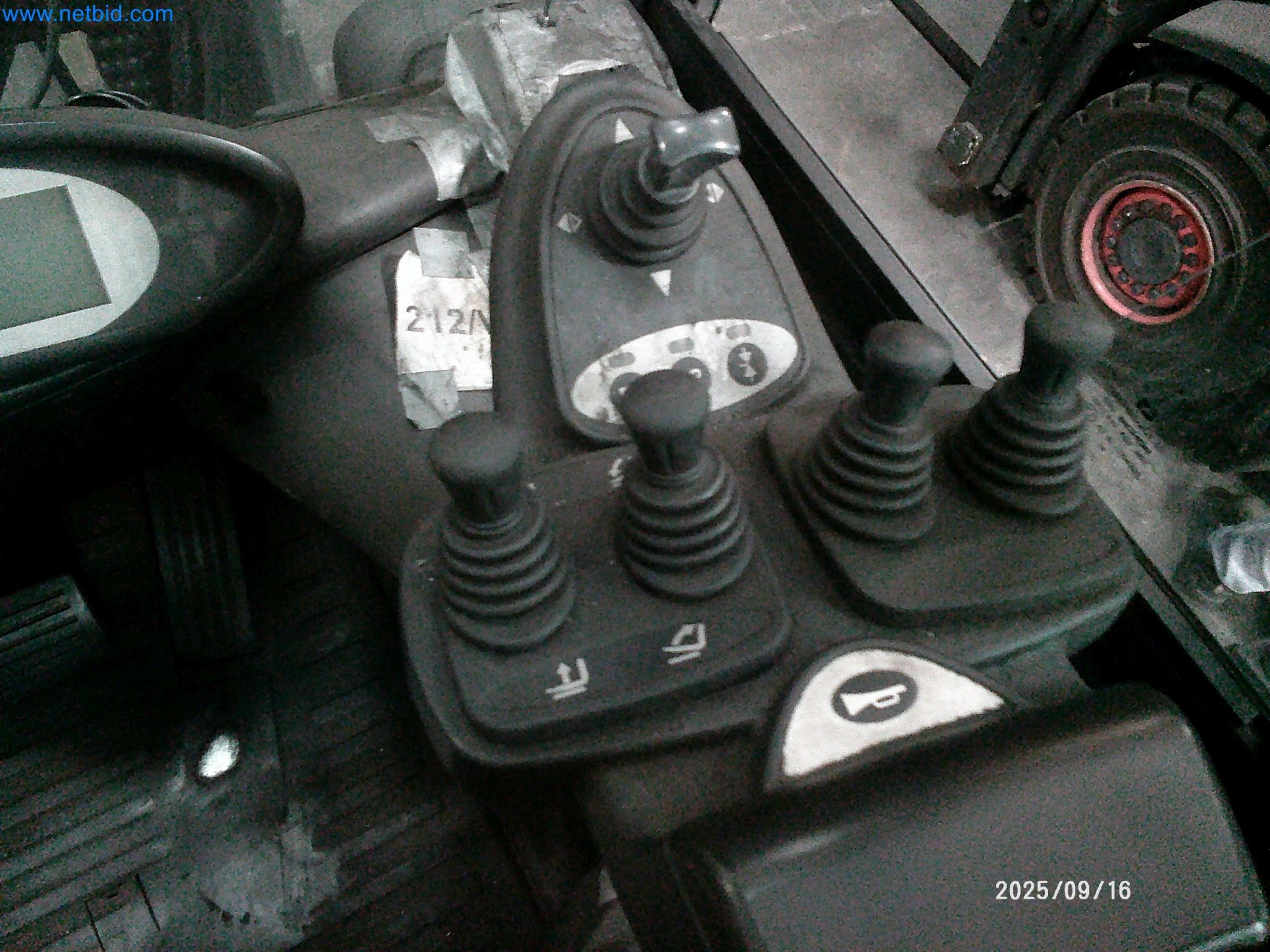 Machines and systems from the automotive supply industry-7