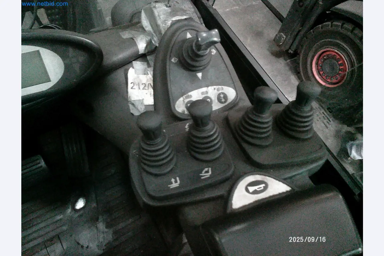 Machines and systems from the automotive supply industry-7