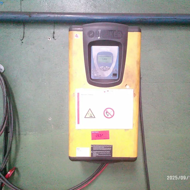 Battery charger Hawker