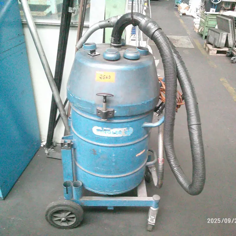 Industrial vacuum cleaner Ringler RI100-WAG