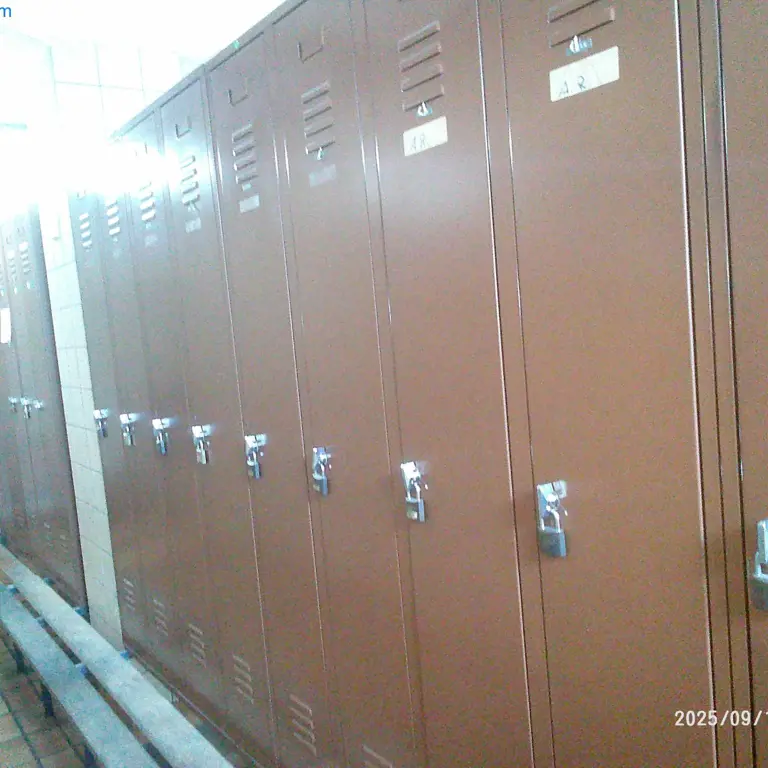 1 Posten Changing room lockers