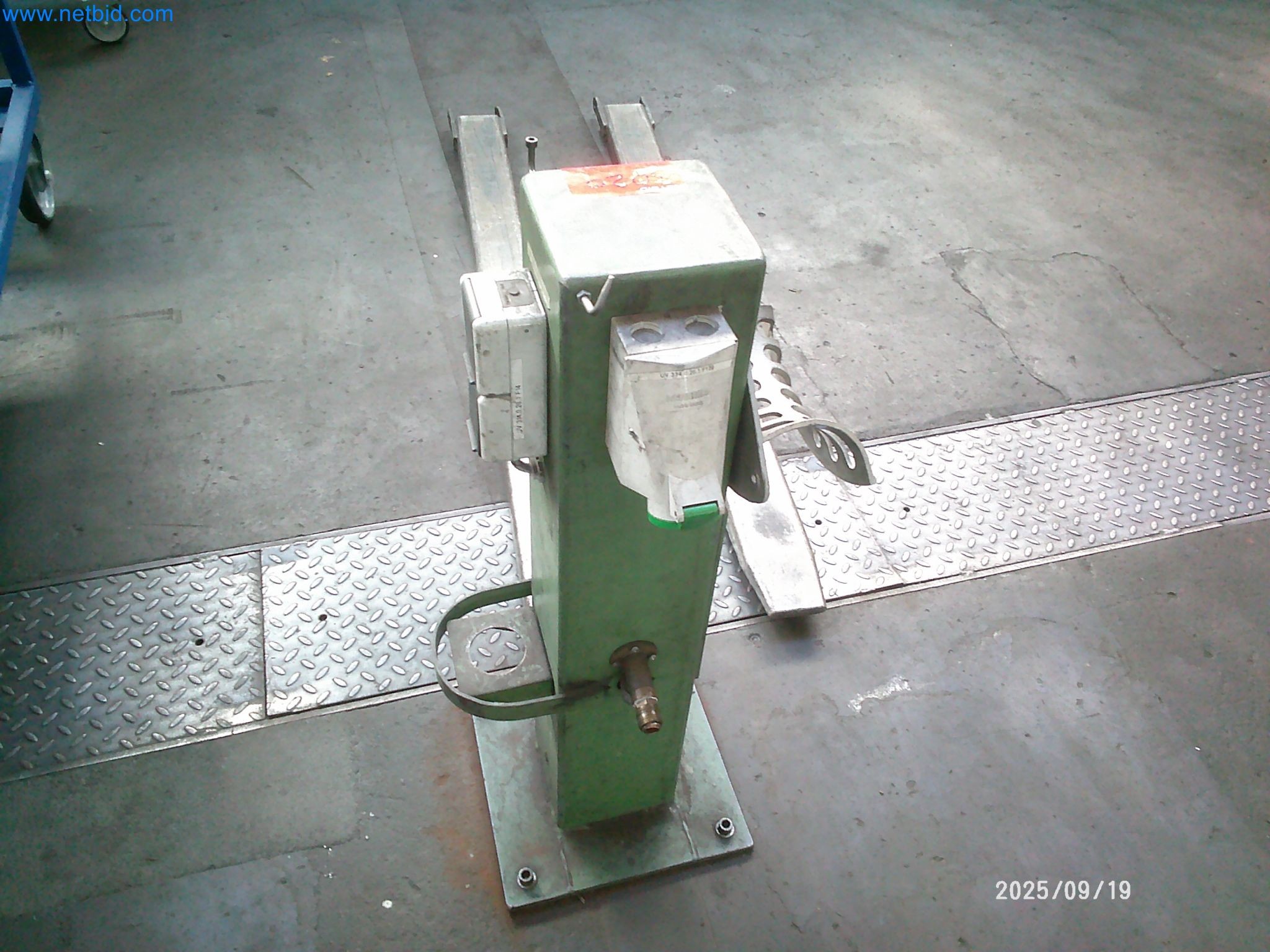 Machines and systems from the automotive supply industry-2