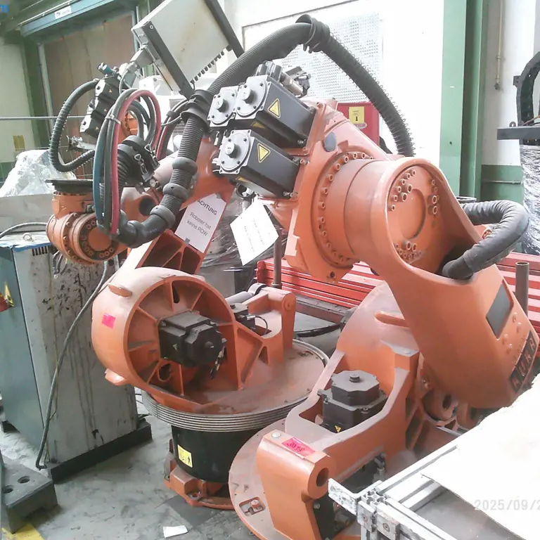 2 6-axis industrial robot Kuka
