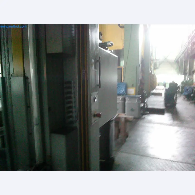 Machines and systems from the automotive supply industry-6