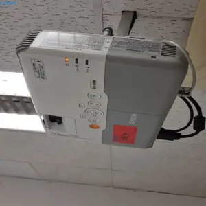 3-LCD projector Epson EB-915W